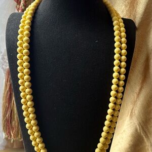 Beautiful Vintage Richelieu Chic Double-Strand Yellow bead Necklace